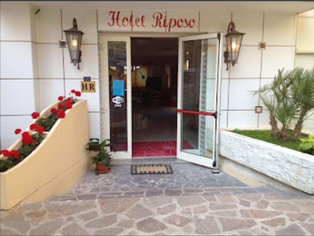 Hotel Riposo ガッテーオ・ア・マーレ エクステリア 写真
